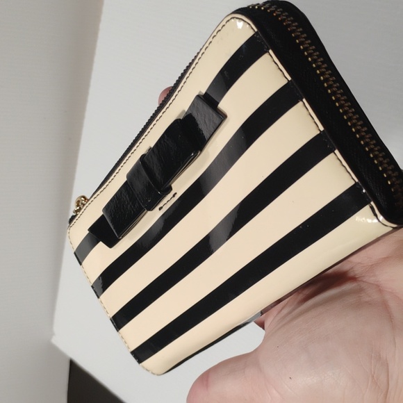 kate spade Cream and Black Striped Patent Wallet - Picture 8 of 10